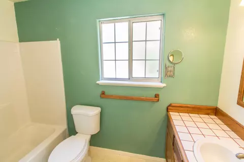 1925 Herbscenta Ln, Redding, CA 96003 photo 6