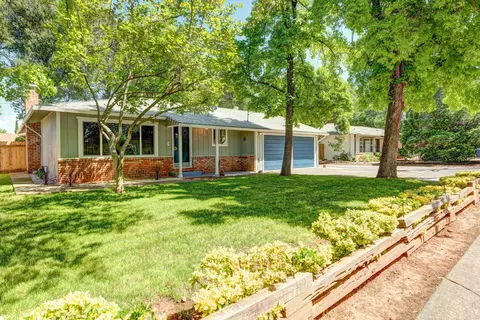 1064 Ledell Dr, Redding, CA 96002 photo 4