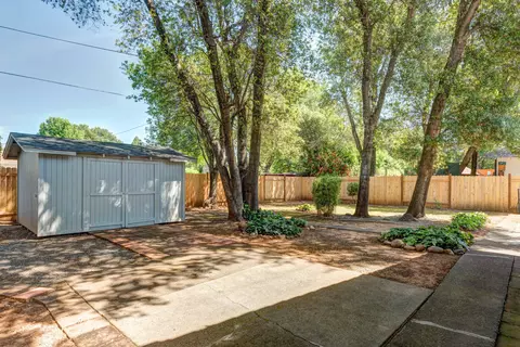 1064 Ledell Dr, Redding, CA 96002 photo 38