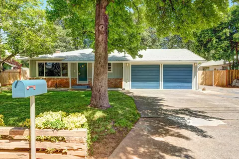 1064 Ledell Dr, Redding, CA 96002 photo 1