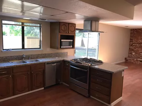 1864 Shasta Pnes, Redding, CA 96002 photo 4