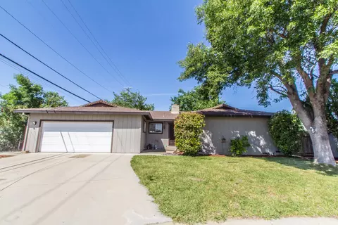 3401 Summit Dr, Redding, CA 96001 photo 1