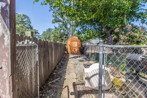 3401 Summit Dr, Redding, CA 96001 photo 5