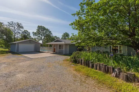 21195 Oak Knoll Rd, Redding, CA 96003 photo 3