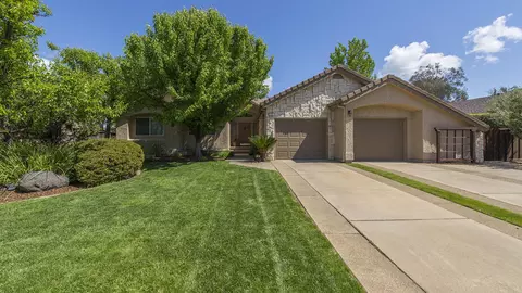 1805 Gold Hills Dr, Redding, CA 96003 photo 1