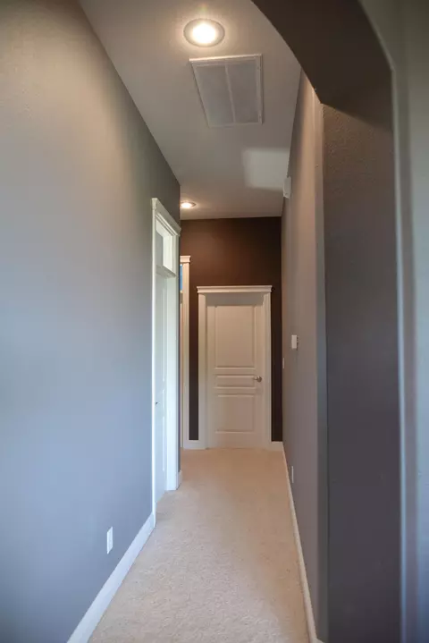 4661 Nantucket Dr, Redding, CA 96001 photo 8