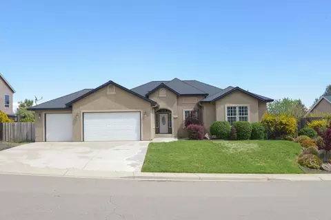 4661 Nantucket Dr, Redding, CA 96001 photo 1