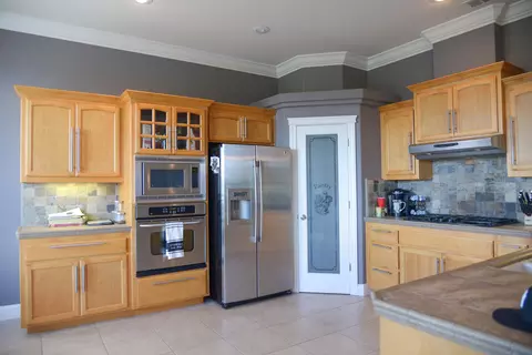 4661 Nantucket Dr, Redding, CA 96001 photo 4