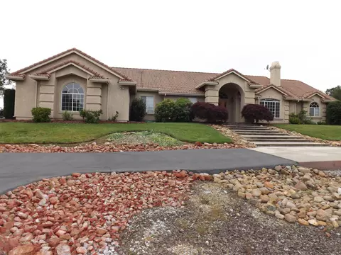 15725 Sol Semete Trl, Redding, CA 96001 photo 1