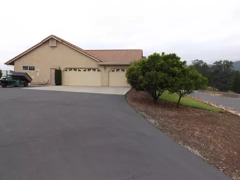 15725 Sol Semete Trl, Redding, CA 96001 photo 3