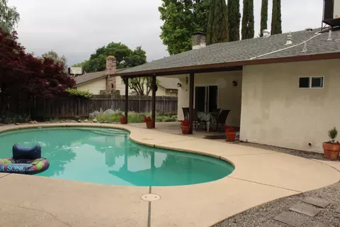 2891 Wyndham Ln, Redding, CA 96001 photo 2