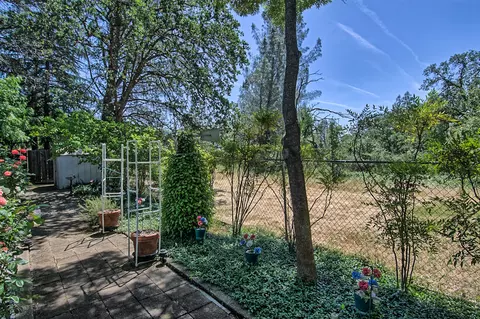 1873 Manchester Dr, Redding, CA 96002 photo 32