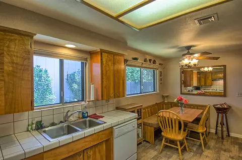 1873 Manchester Dr, Redding, CA 96002 photo 16