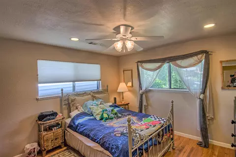 1873 Manchester Dr, Redding, CA 96002 photo 21