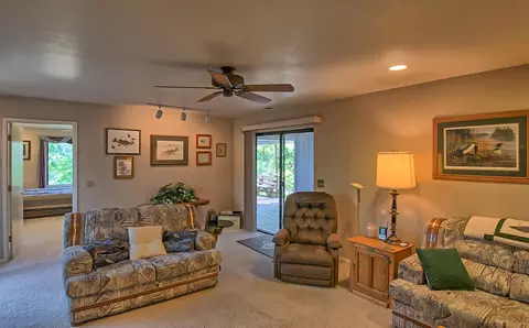 1873 Manchester Dr, Redding, CA 96002 photo 12