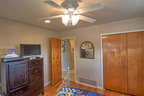 1873 Manchester Dr, Redding, CA 96002 photo 23