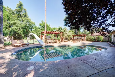 5881 Fagan Dr, Redding, CA 96001 photo 1