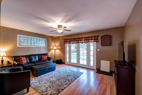 5881 Fagan Dr, Redding, CA 96001 photo 10