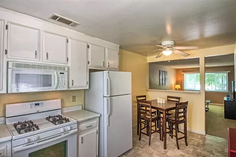 2405 Galaxy, Redding, CA 96002 photo 3