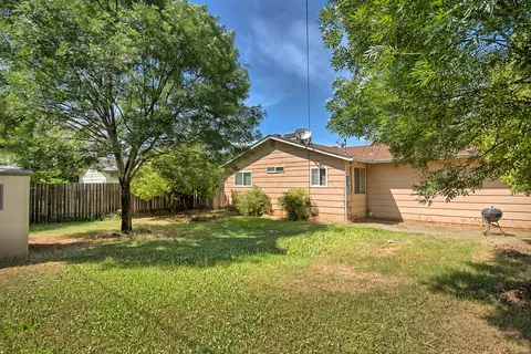 2405 Galaxy, Redding, CA 96002 photo 8
