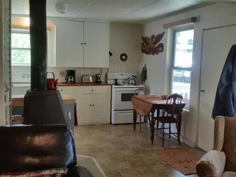 1032 Firenze, Mccloud, CA 96057 photo 14