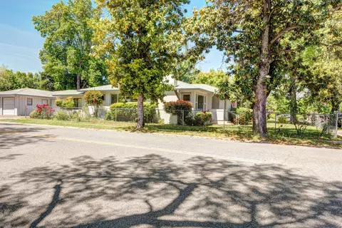 1654 Verda St, Redding, CA 96001 photo 3