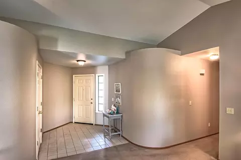 537 Armando, Redding, CA 96003 photo 4