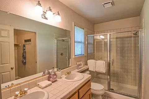 537 Armando, Redding, CA 96003 photo 14