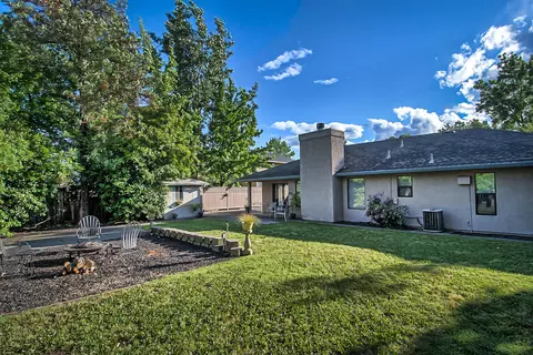 537 Armando, Redding, CA 96003 photo 19