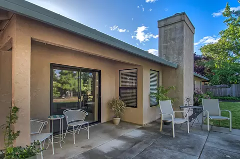 537 Armando, Redding, CA 96003 photo 3