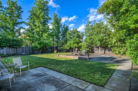 537 Armando, Redding, CA 96003 photo 20
