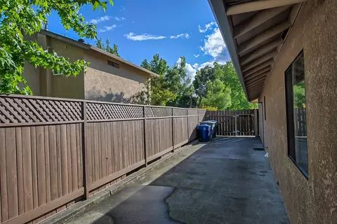 537 Armando, Redding, CA 96003 photo 18