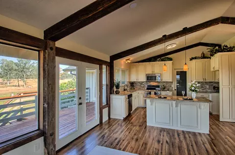 10735 Beaver Rd, Oak Run, CA 96069 photo 4