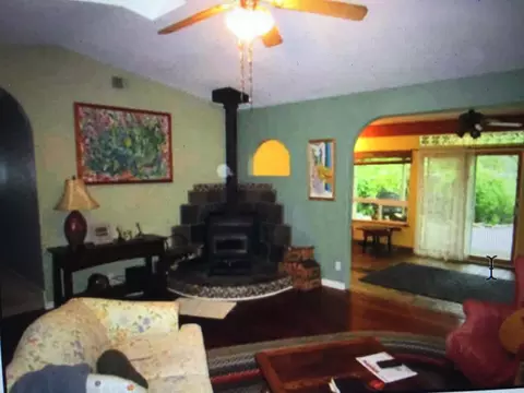 1617 Edgewood Dr, Redding, CA 96003 photo 3