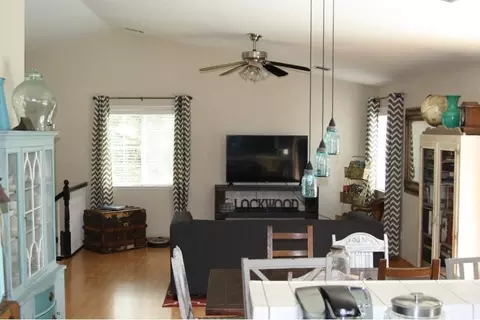 345 Bloom Dr, Dixon, CA 95620 photo 6