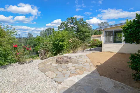 921 Redwood Blvd, Redding, CA 96003 photo 2