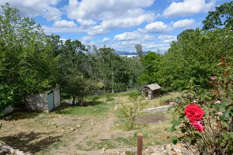 921 Redwood Blvd, Redding, CA 96003 photo 4