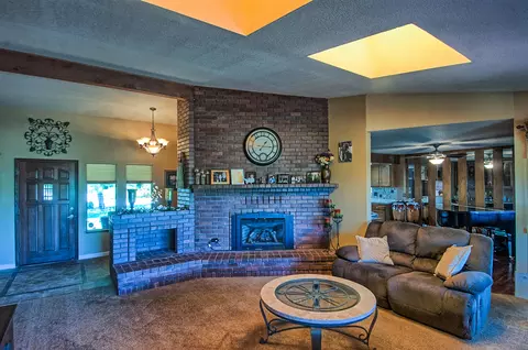 7037 Jonella Way, Redding, CA 96003 photo 6