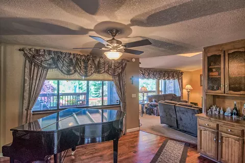 7037 Jonella Way, Redding, CA 96003 photo 10