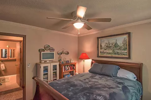 7037 Jonella Way, Redding, CA 96003 photo 21