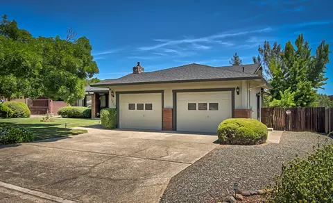 7037 Jonella Way, Redding, CA 96003 photo 2