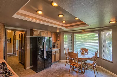 7037 Jonella Way, Redding, CA 96003 photo 12