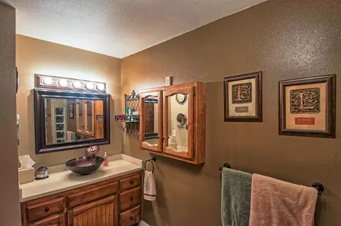 7037 Jonella Way, Redding, CA 96003 photo 25