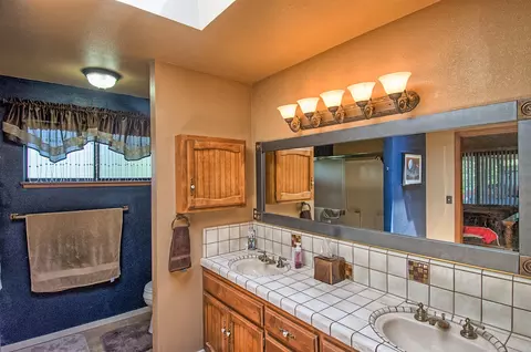 7037 Jonella Way, Redding, CA 96003 photo 18