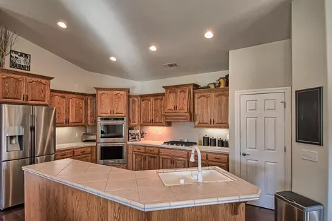 20489 Bernard, Redding, CA 96003 photo 12