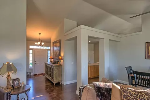20489 Bernard, Redding, CA 96003 photo 8