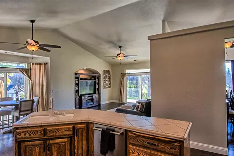 20489 Bernard, Redding, CA 96003 photo 14