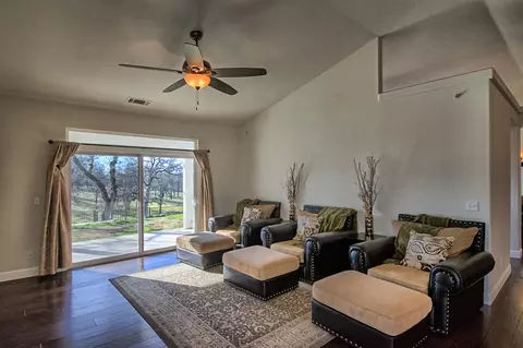 20489 Bernard, Redding, CA 96003 photo 10