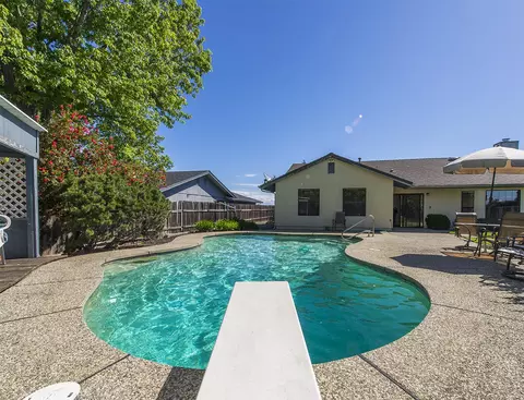 787 Collyer Dr, Redding, CA 96003 photo 4