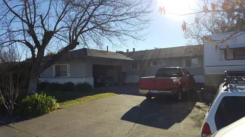 2905 Shasta St, Redding, CA 96001 photo 1